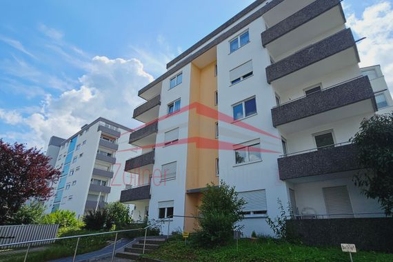 *ERSTBEZUG NACH SANIERUNG* Tolle 3 Zimmer-Etagenwohnung mit  2 Balkonen und Ausblick