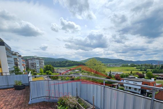 2 Zimmer-Penthouse-Wohnung mit tollem Ausblick über Aalen